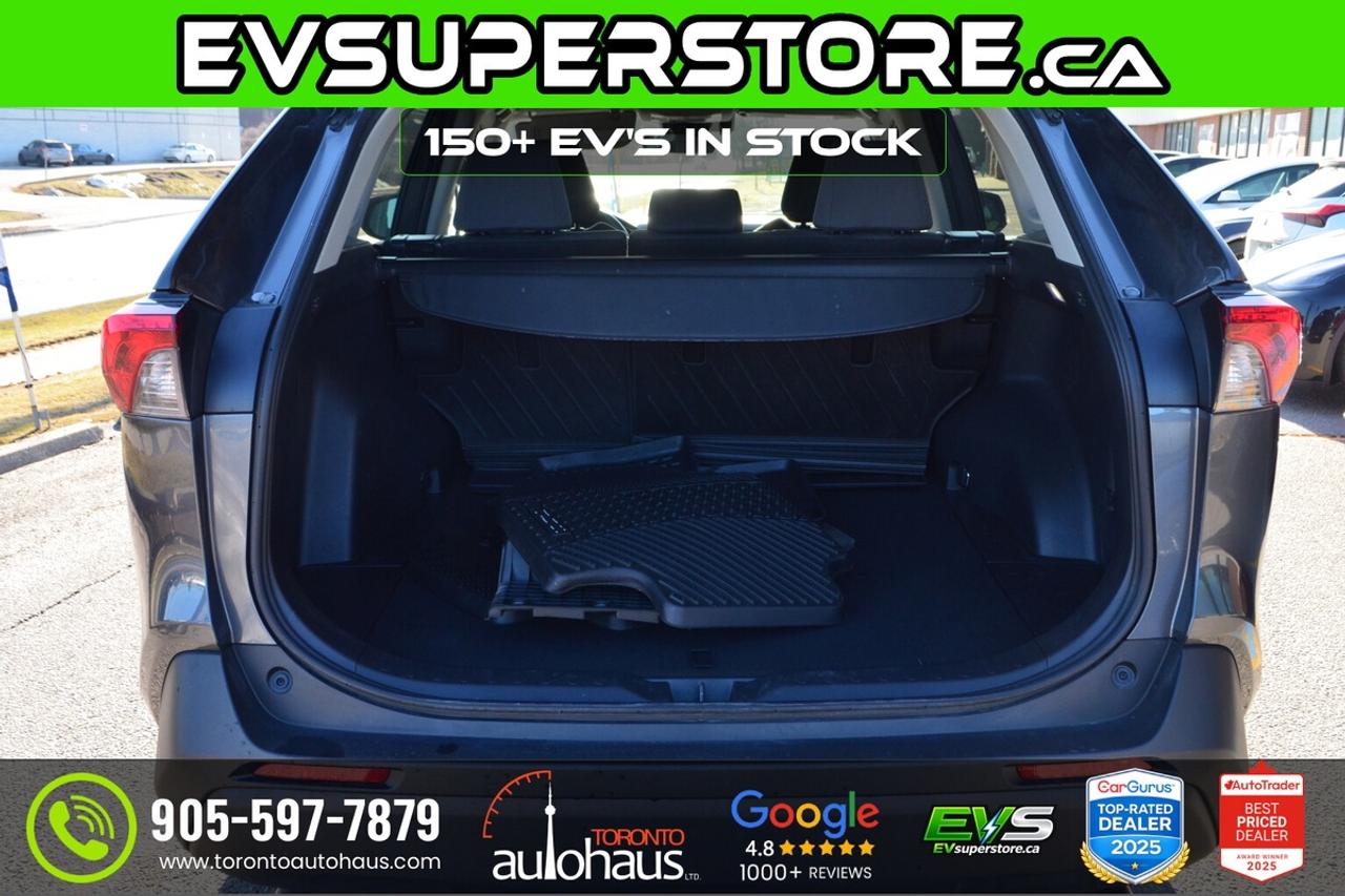 2023 Toyota RAV4 XLE I AWD I 1 Owner OFF LEASE Photo