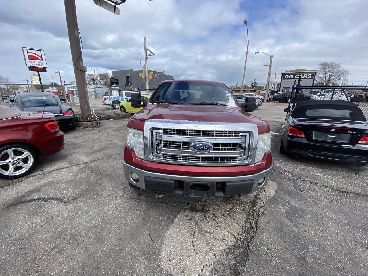 2013 Ford F-150 4WD SuperCrew 145  XLT Photo