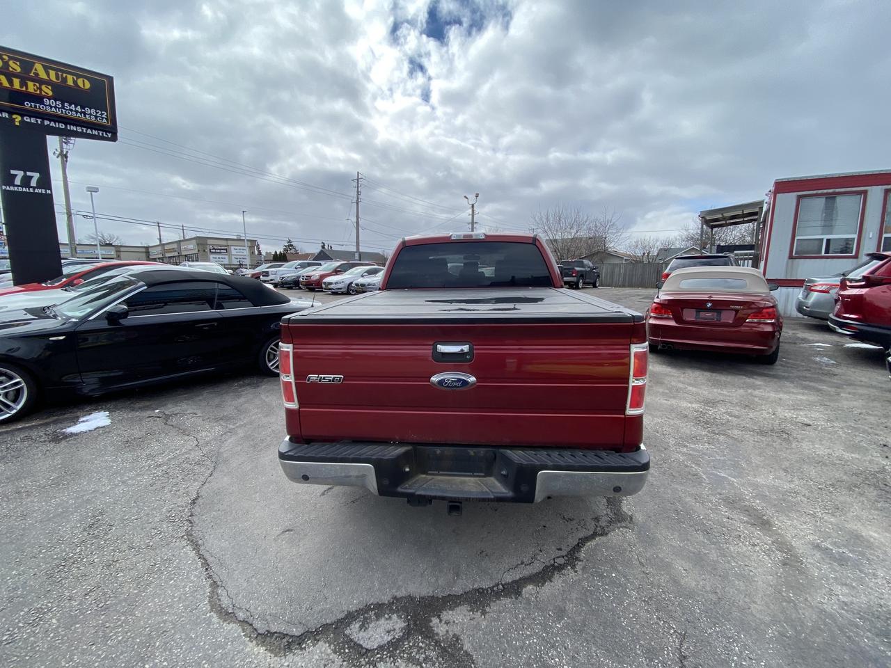 2013 Ford F-150 4WD SuperCrew 145  XLT Photo2