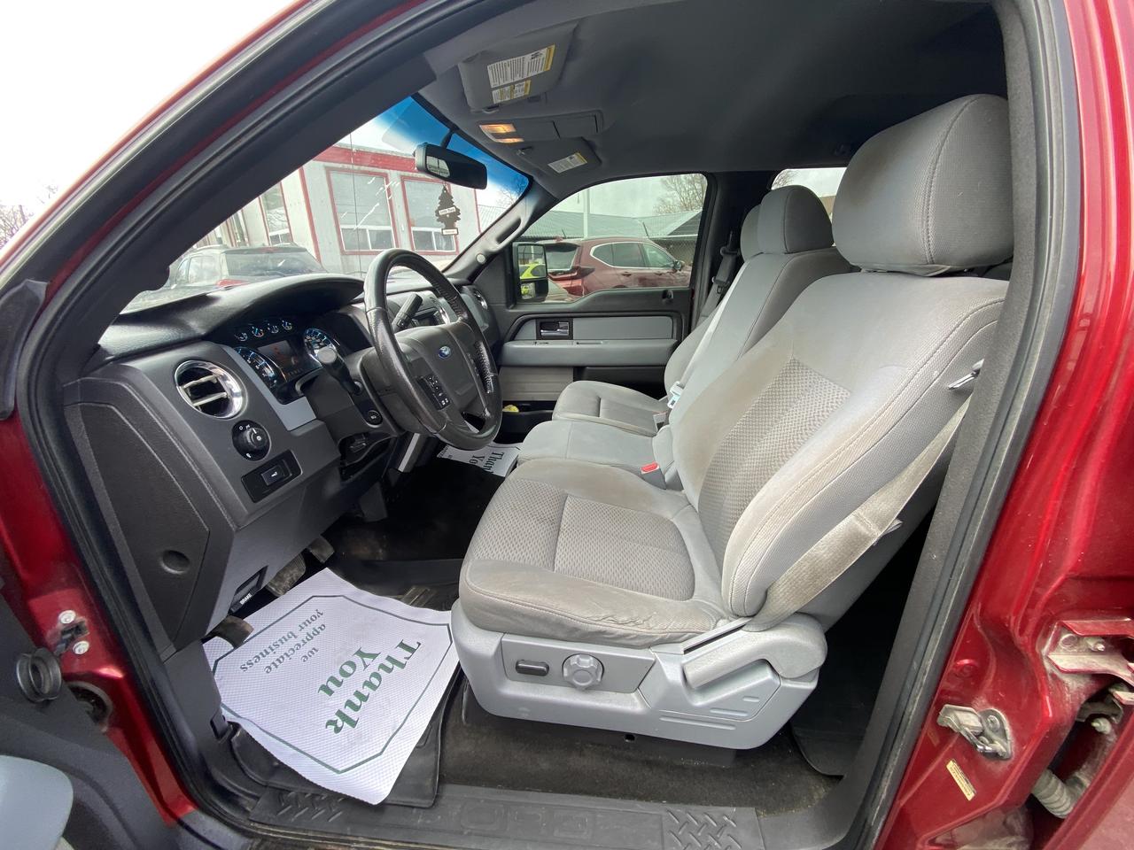 2013 Ford F-150 4WD SuperCrew 145  XLT Photo