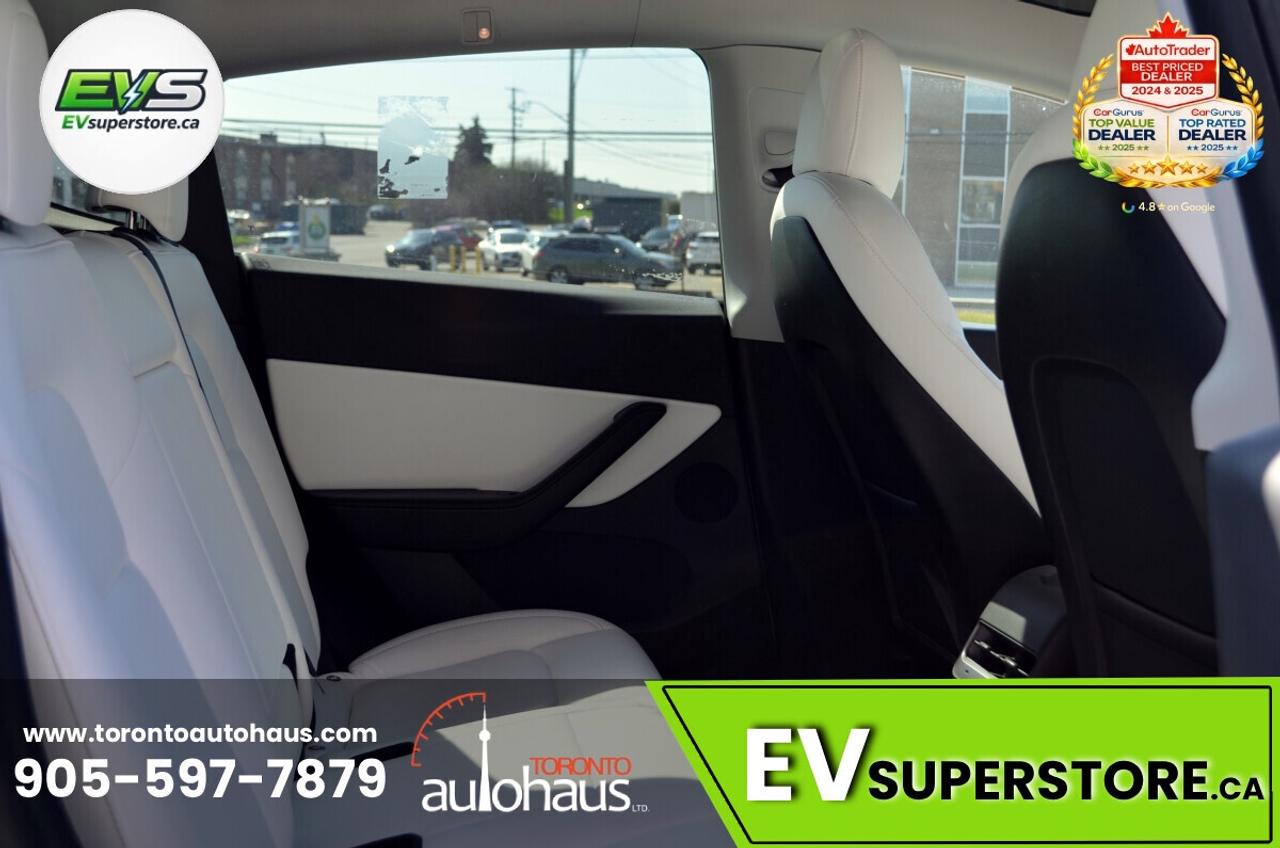 2022 Tesla Model Y PERFORMANCE I WHITE INT I  AT EVSUPERSTORE.CA Photo