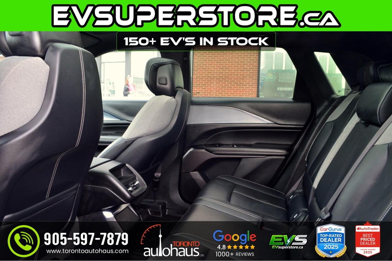 2024 Cadillac LYRIQ AWD I 16 in STOCK at EVSUPERSTORE.ca Photo