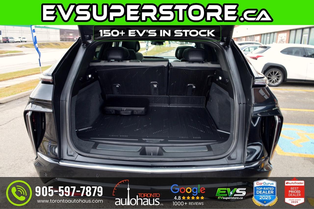 2024 Cadillac LYRIQ AWD I 16 in STOCK at EVSUPERSTORE.ca Photo
