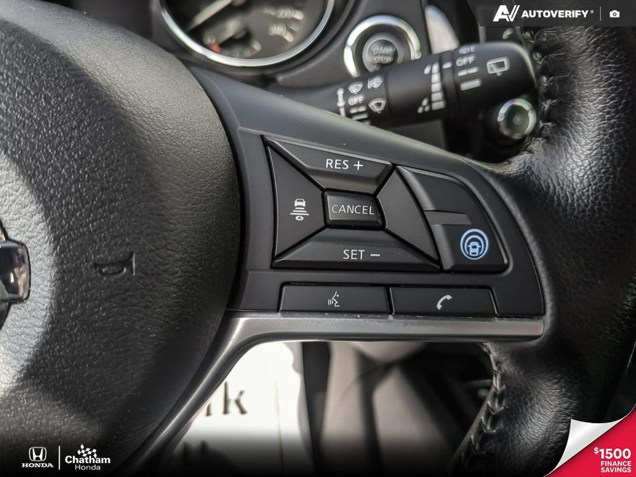 2023 Nissan Qashqai SV AWD - No Accidents! Intelligent Cruise Control Photo