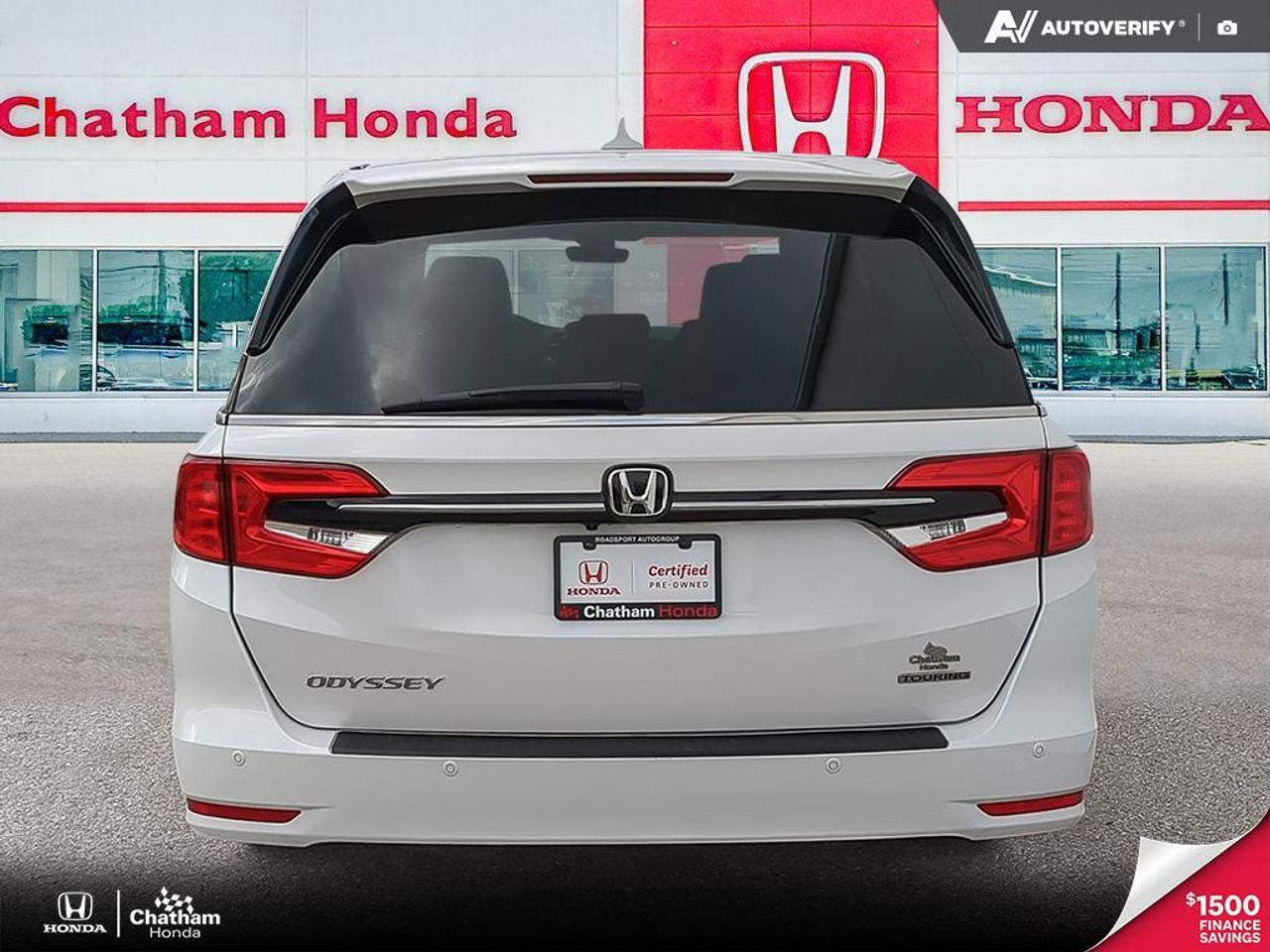 2023 Honda Odyssey Touring Photo4