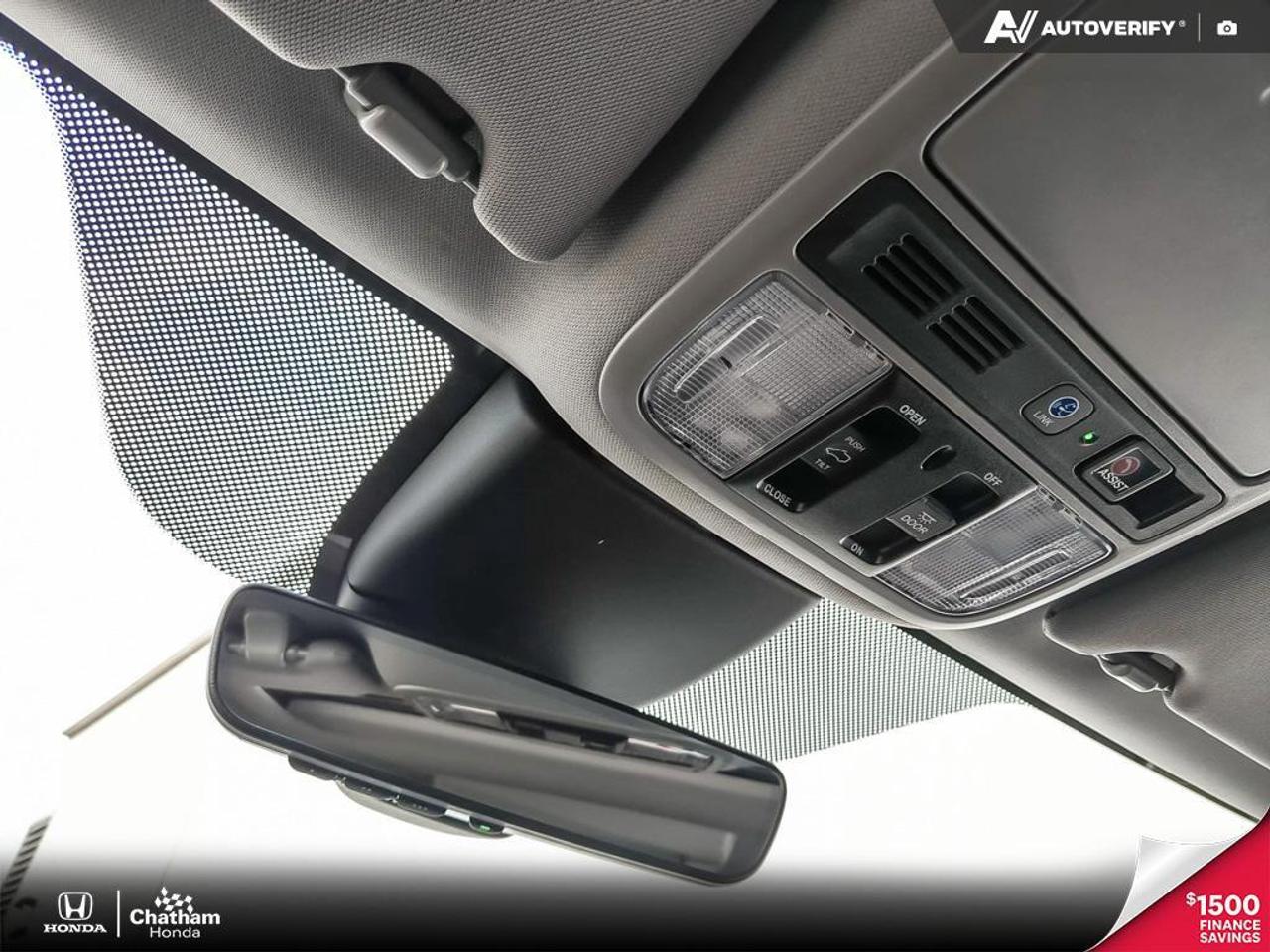 2023 Honda Odyssey Touring Photo