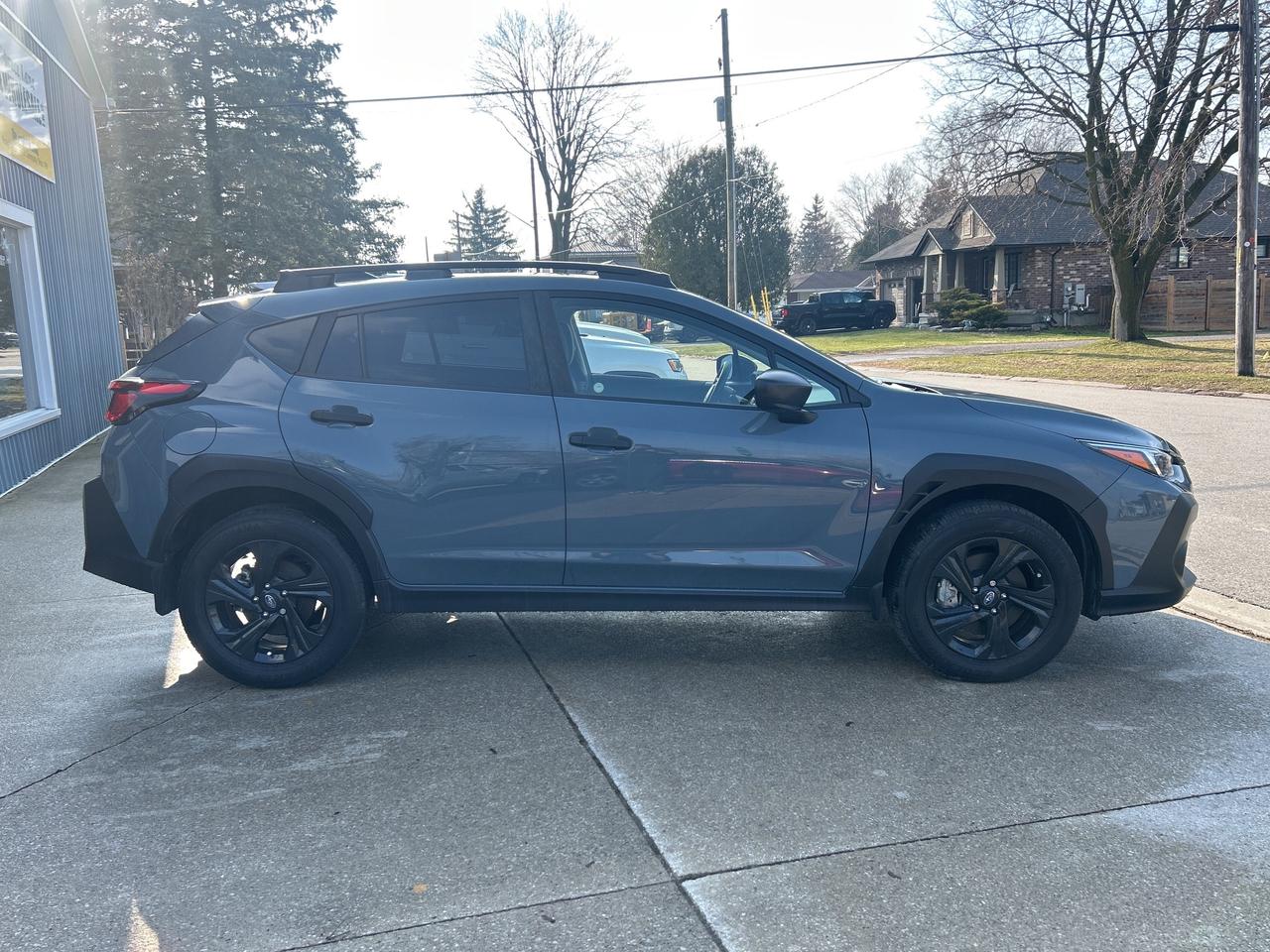 2024 Subaru Crosstrek Convenience  ** LOW  KMS.! ** Photo2