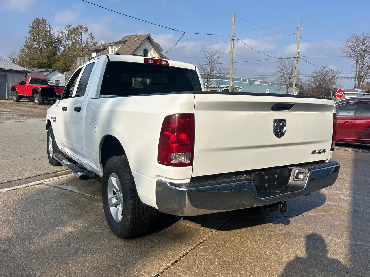 2017 RAM 1500 SXT  4X4  5.7L - V8 Photo