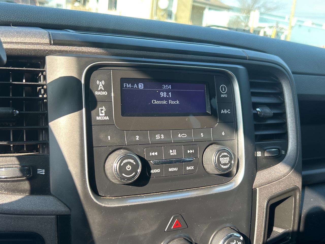 2017 RAM 1500 SXT  4X4  5.7L - V8 Photo