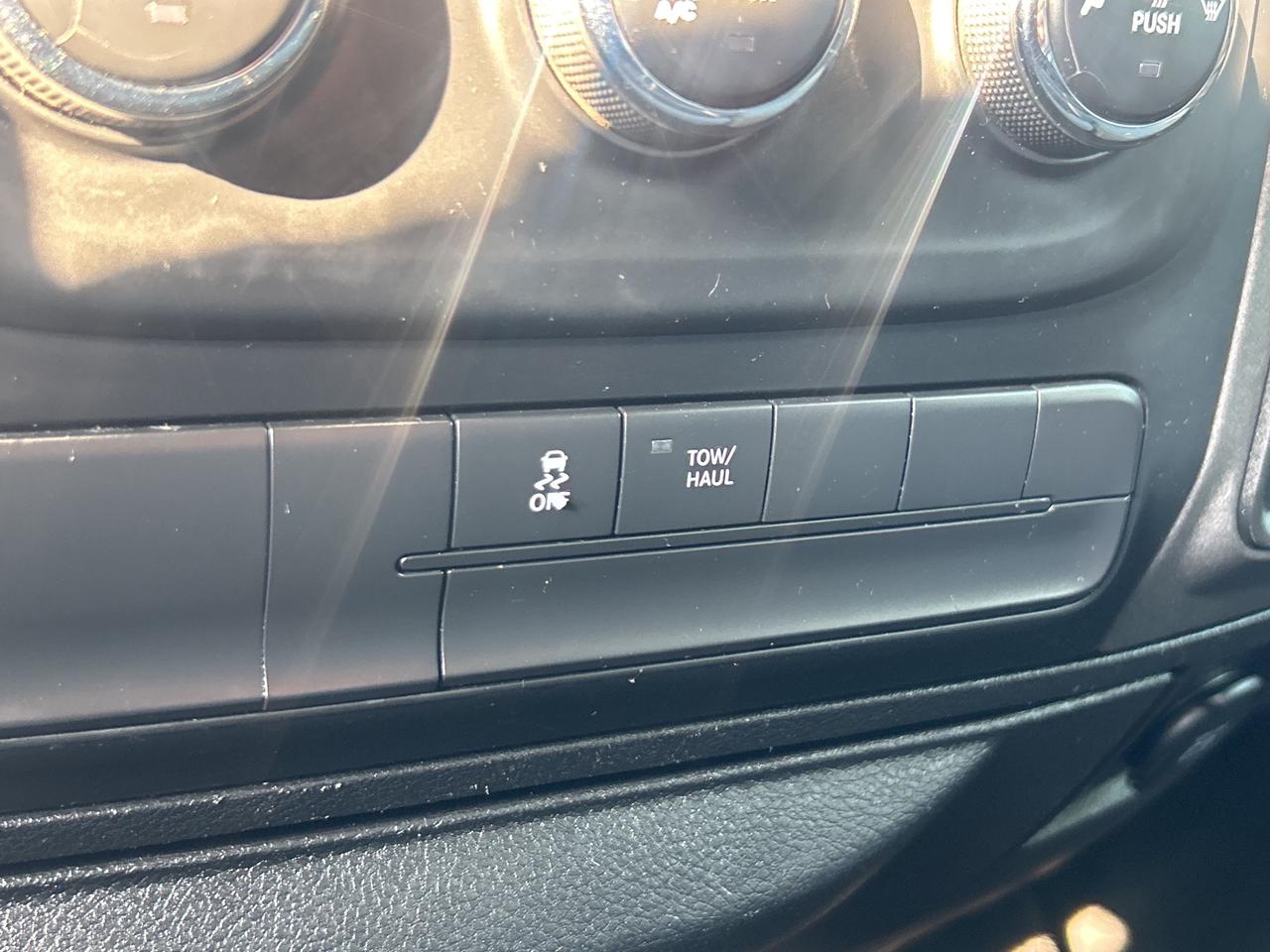 2017 RAM 1500 SXT  4X4  5.7L - V8 Photo