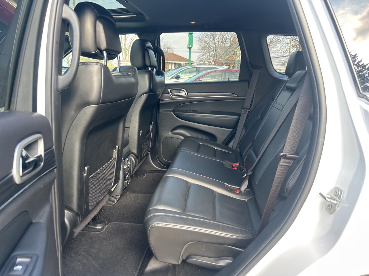 2019 Jeep Grand Cherokee Limited  ** MOONROOF * P.  LIFTGATE ** Photo