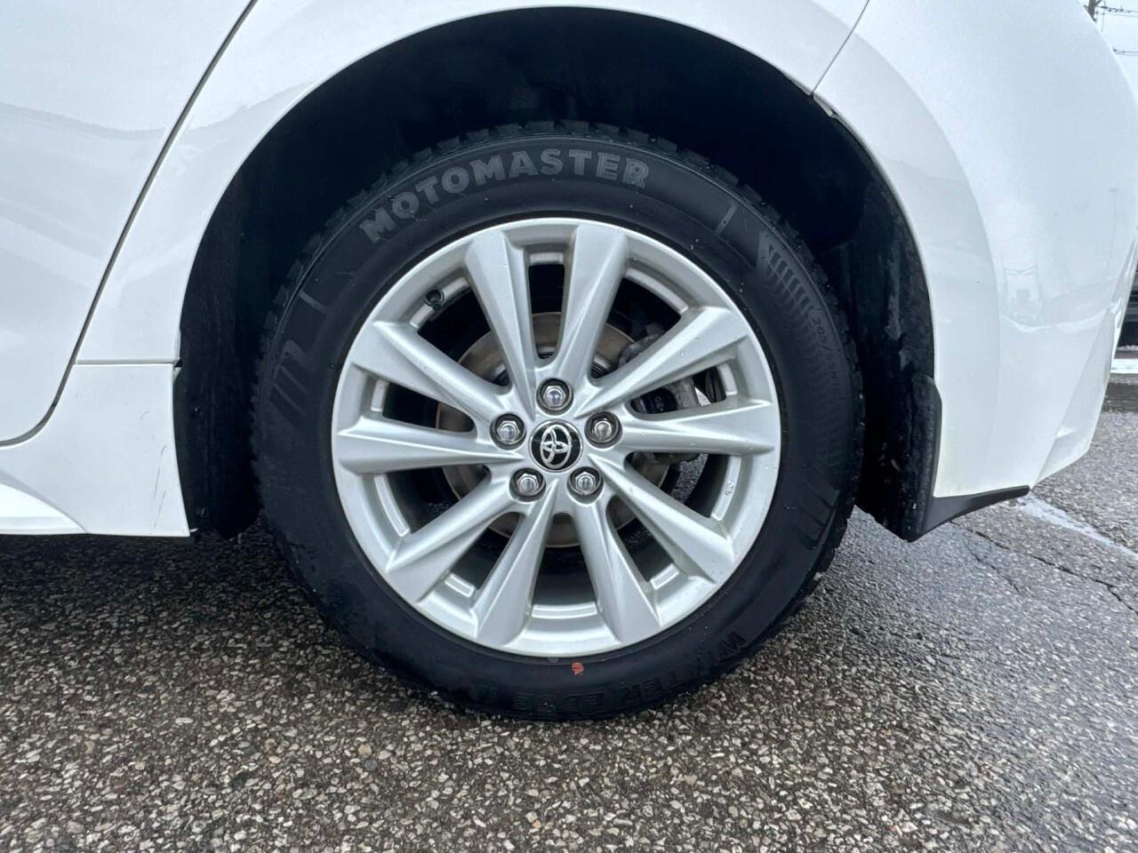 2024 Toyota Corolla Hatchback BASE   FUEL EFFICIENT    ADAPTIVE CRUISE   TWO SET Photo