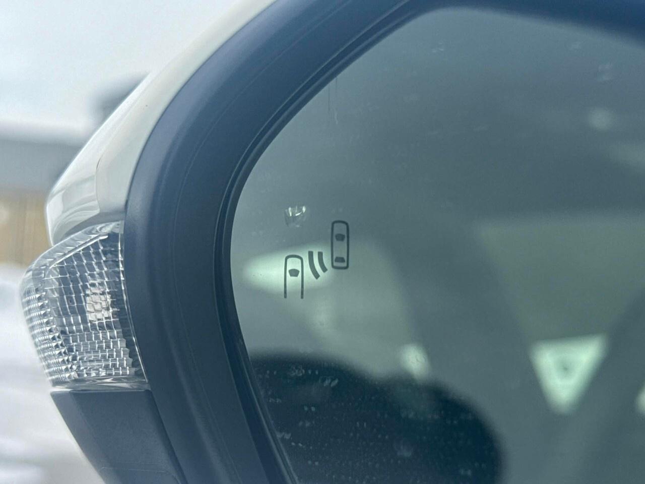 2024 Toyota Corolla Hatchback BASE   FUEL EFFICIENT    ADAPTIVE CRUISE   TWO SET Photo