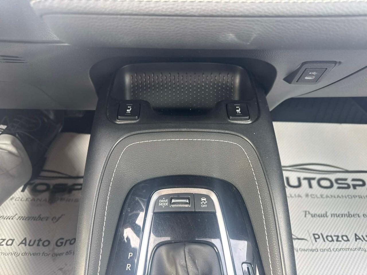 2024 Toyota Corolla Hatchback BASE   FUEL EFFICIENT    ADAPTIVE CRUISE   TWO SET Photo