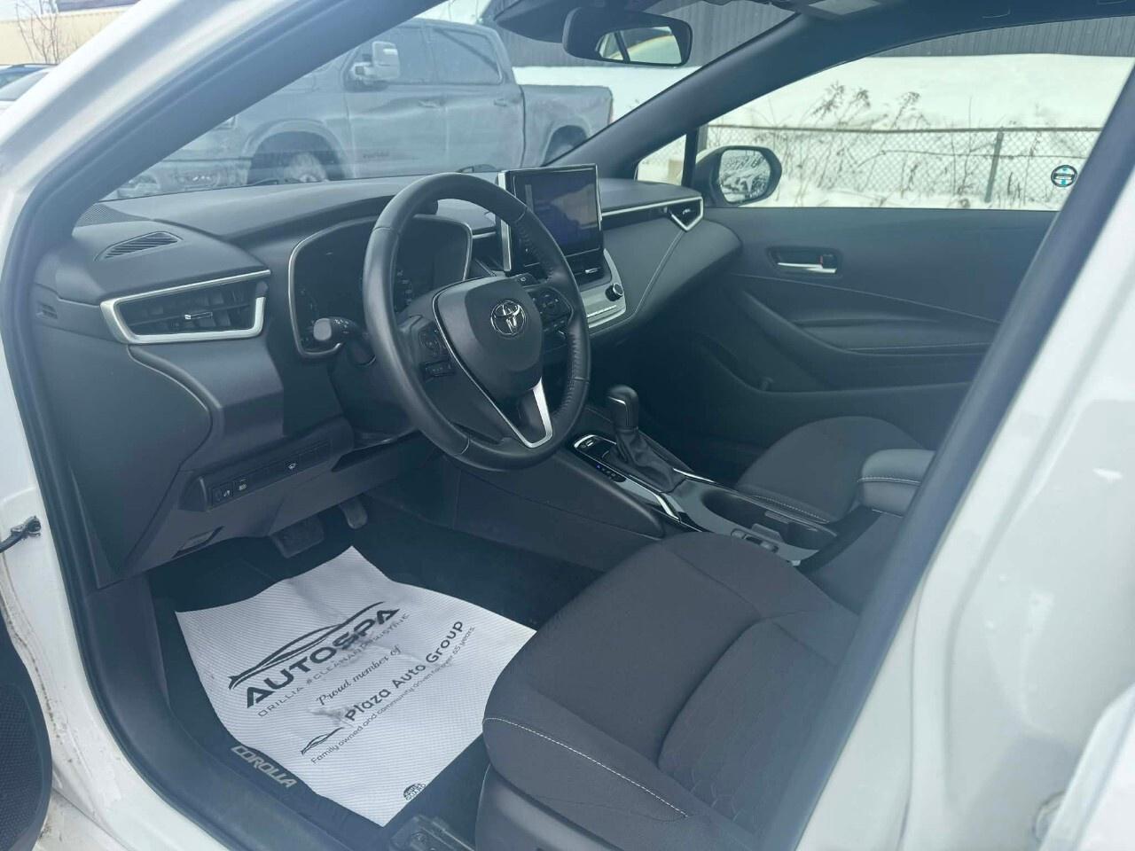 2024 Toyota Corolla Hatchback BASE   FUEL EFFICIENT    ADAPTIVE CRUISE   TWO SET Photo