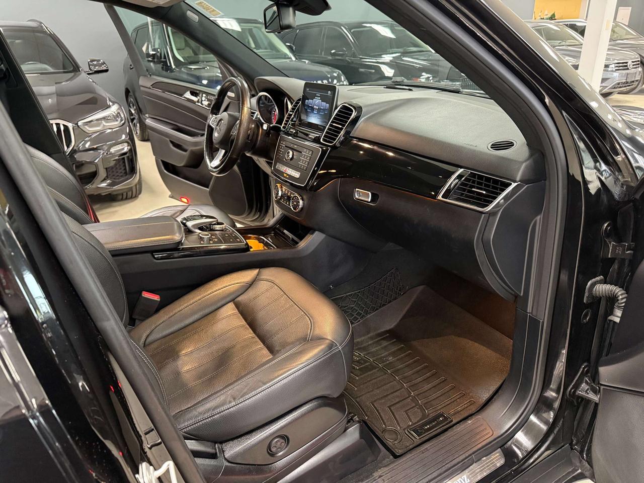 2017 Mercedes-Benz AMG GLE 43  Photo