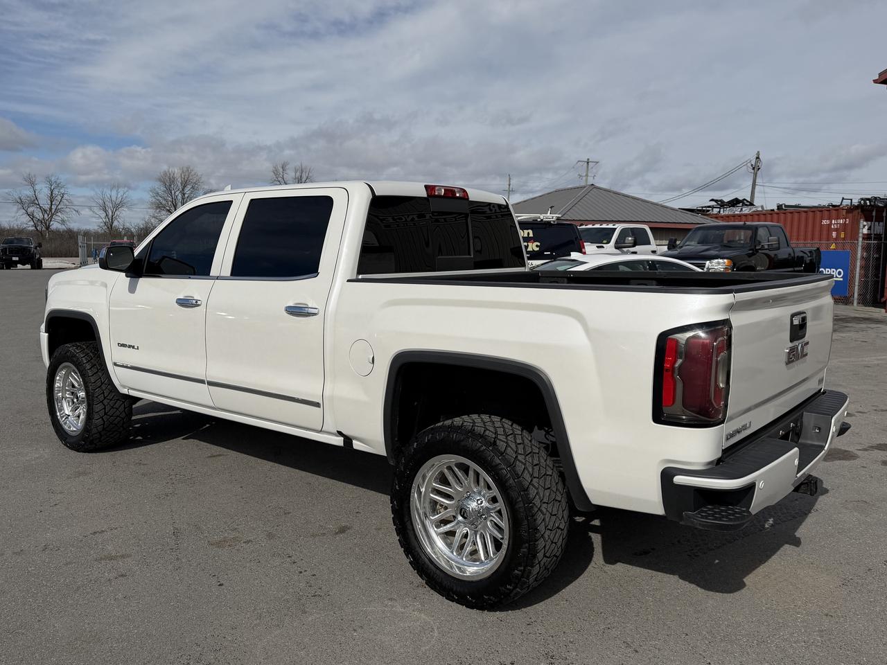 2018 GMC Sierra 1500 DENALI LIFT/WHEEL/TIRE PKG!! Photo4