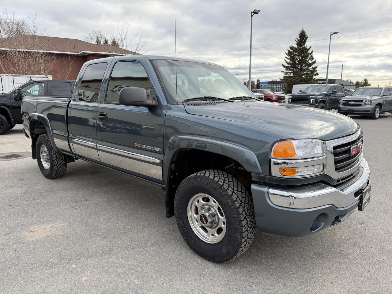 2006 GMC SIERRA 2500HD SLE EXT-CAB 2500HD 4X4 Photo