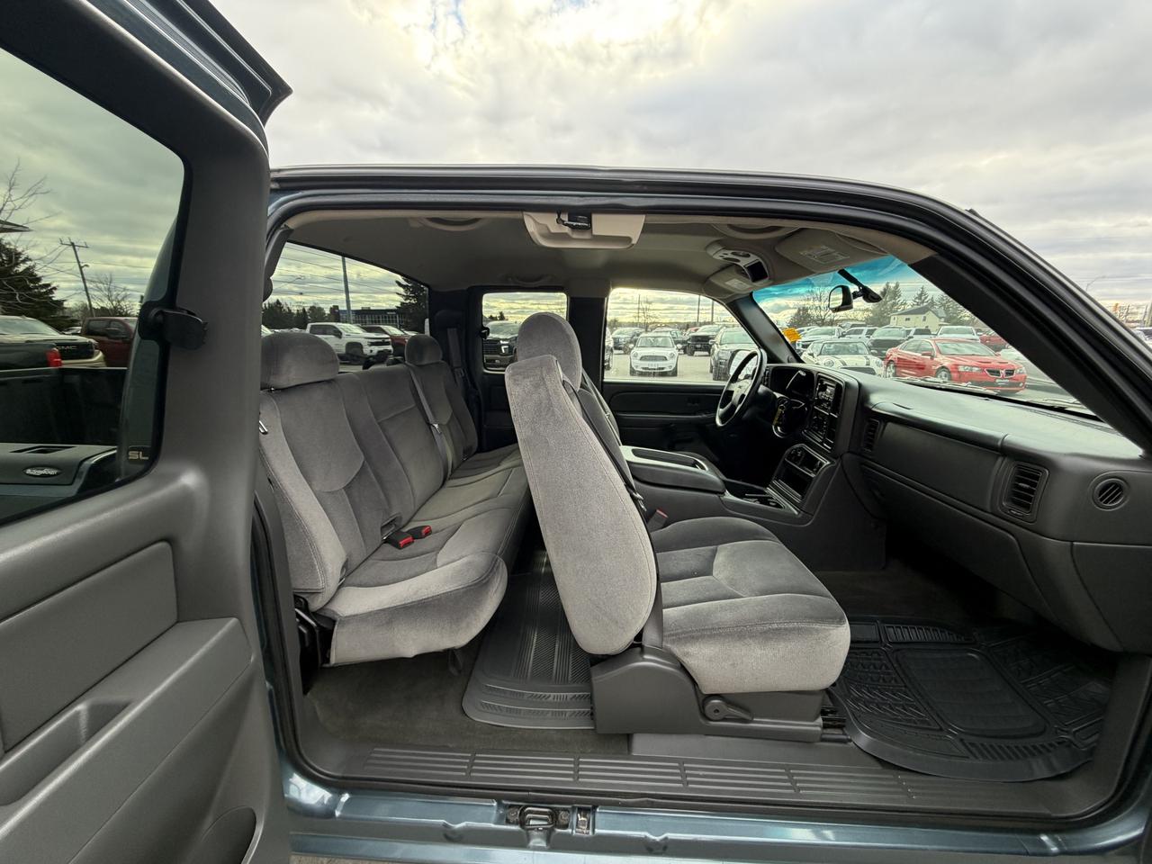 2006 GMC SIERRA 2500HD SLE EXT-CAB 2500HD 4X4 Photo