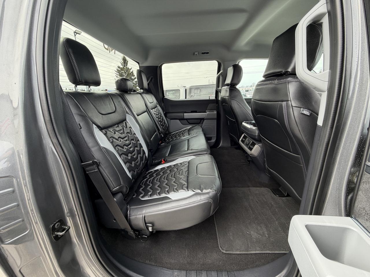 2025 Ford F-150 XLT STEALTH EDITION!! Photo