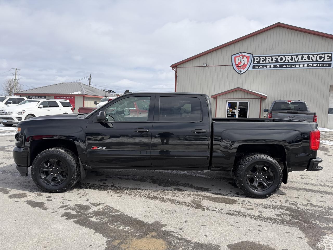 2017 Chevrolet Silverado 1500 LTZ 4x4 Photo3