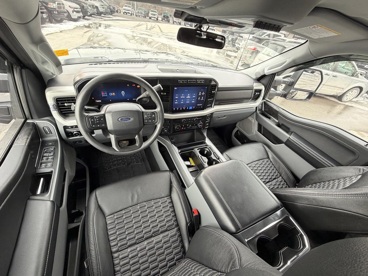 2024 Ford F-250 XLT BDS LEVEL/WHEEL/TIRE/LEATHER PKG! Photo