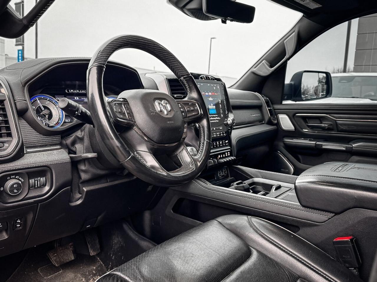 2021 RAM 1500 Limited   CREW   LEVEL 1   TECH GROUP   PANO ROOF Photo2