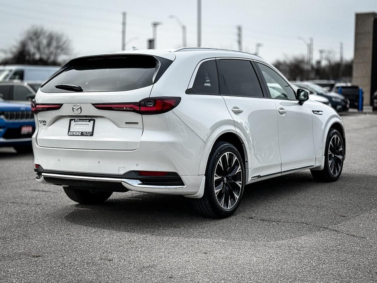 2025 Mazda CX-90 MHEV Signature   HEATED/VENTED LEATHER   SUNROOF   ADAP Photo