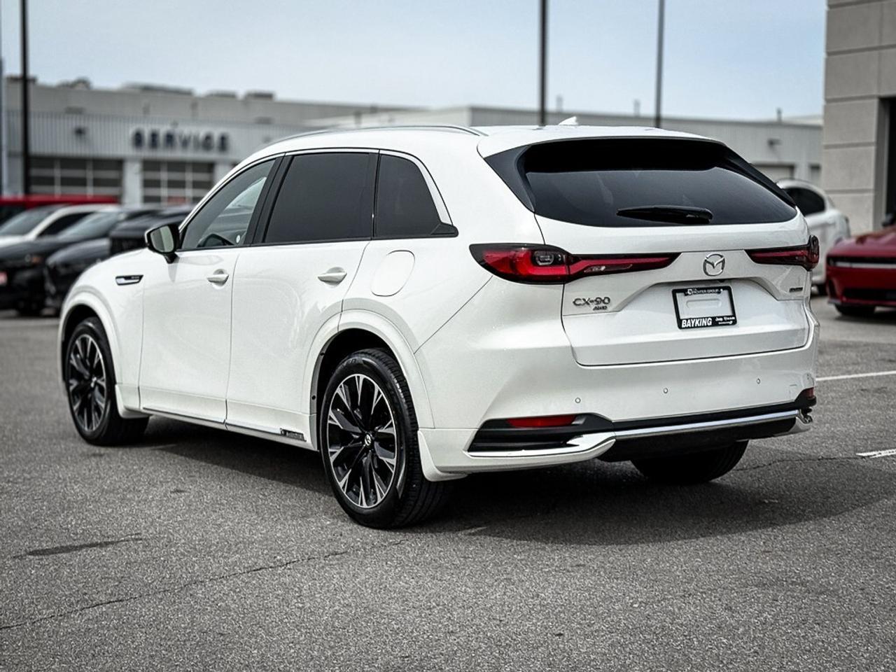 2025 Mazda CX-90 MHEV Signature   HEATED/VENTED LEATHER   SUNROOF   ADAP Photo
