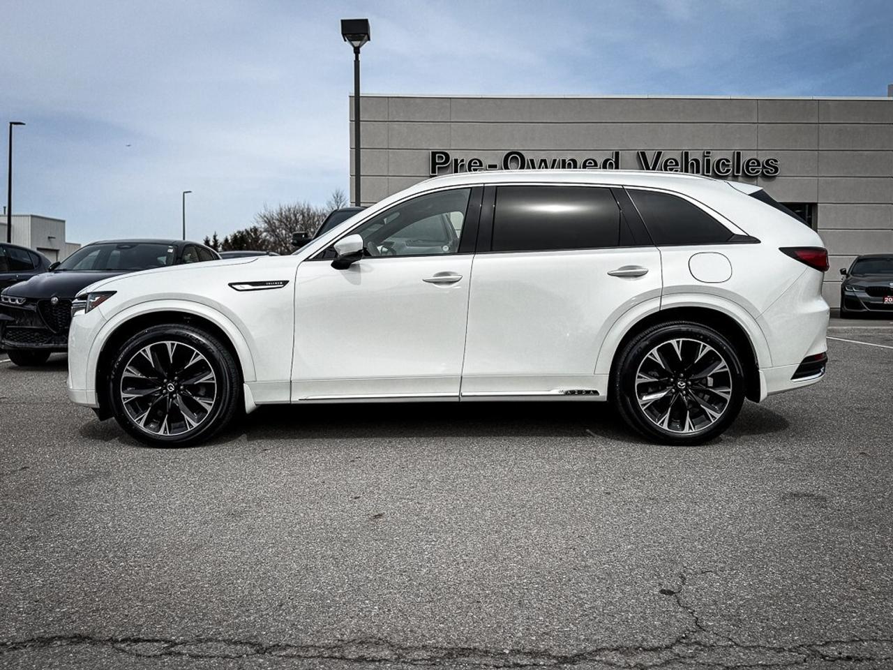2025 Mazda CX-90 MHEV Signature   HEATED/VENTED LEATHER   SUNROOF   ADAP Photo