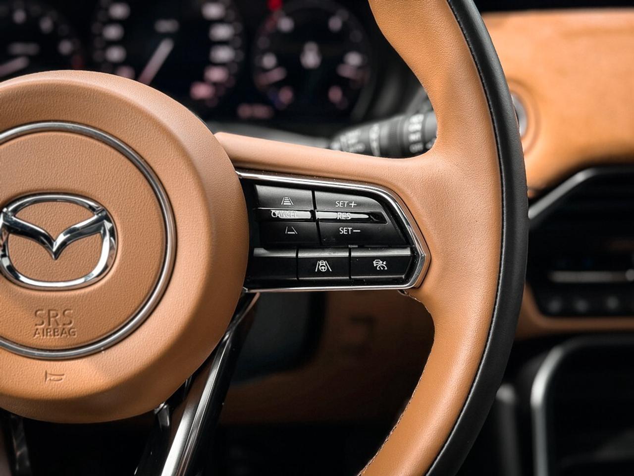 2025 Mazda CX-90 MHEV Signature   HEATED/VENTED LEATHER   SUNROOF   ADAP Photo