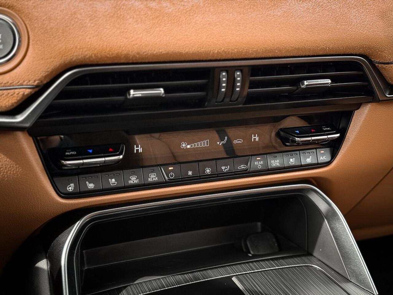 2025 Mazda CX-90 MHEV Signature   HEATED/VENTED LEATHER   SUNROOF   ADAP Photo