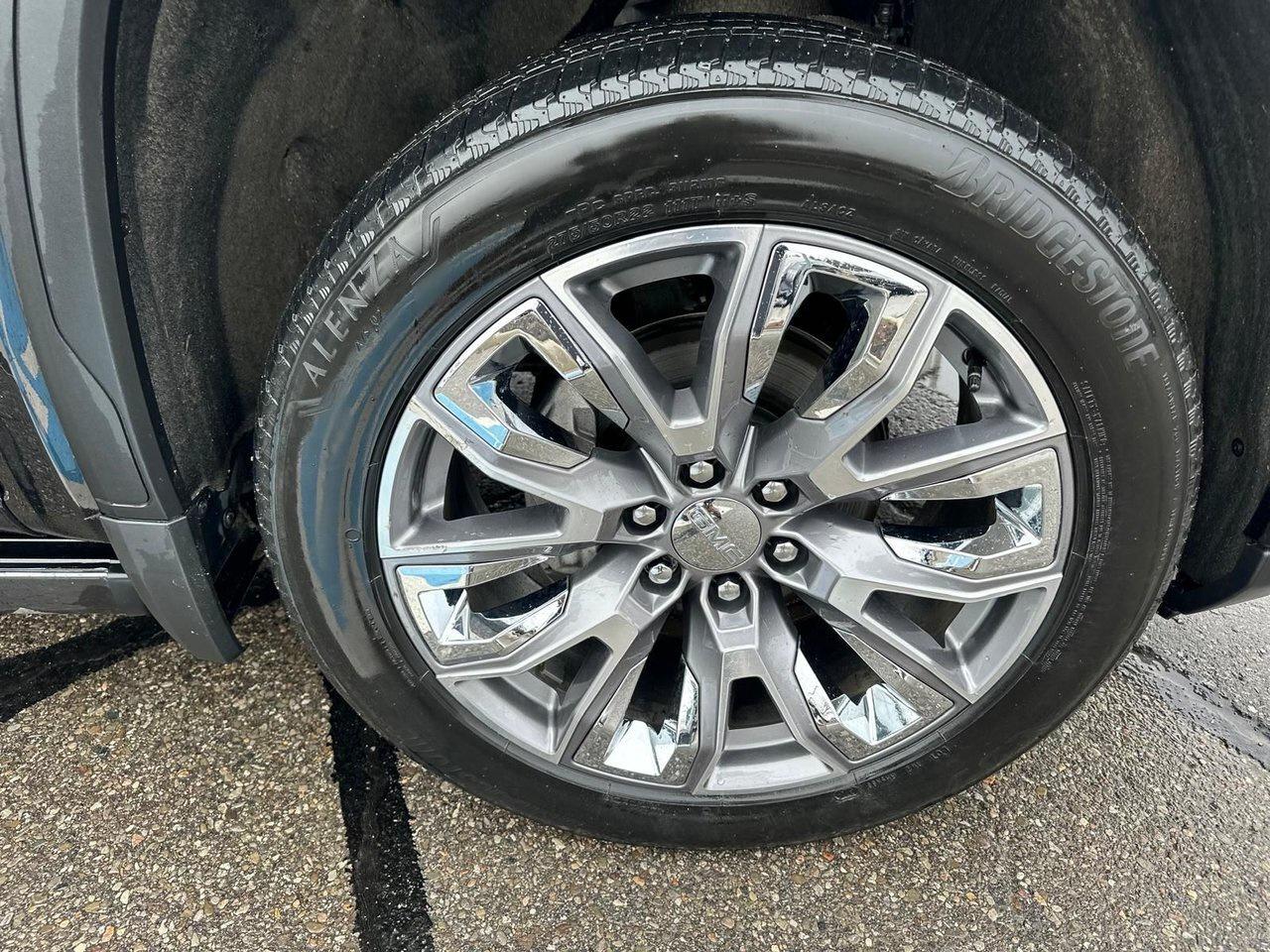 2025 GMC Sierra 1500 Denali 6.2L V8 22 Inch Wheels Power Steps Sunroof Photo