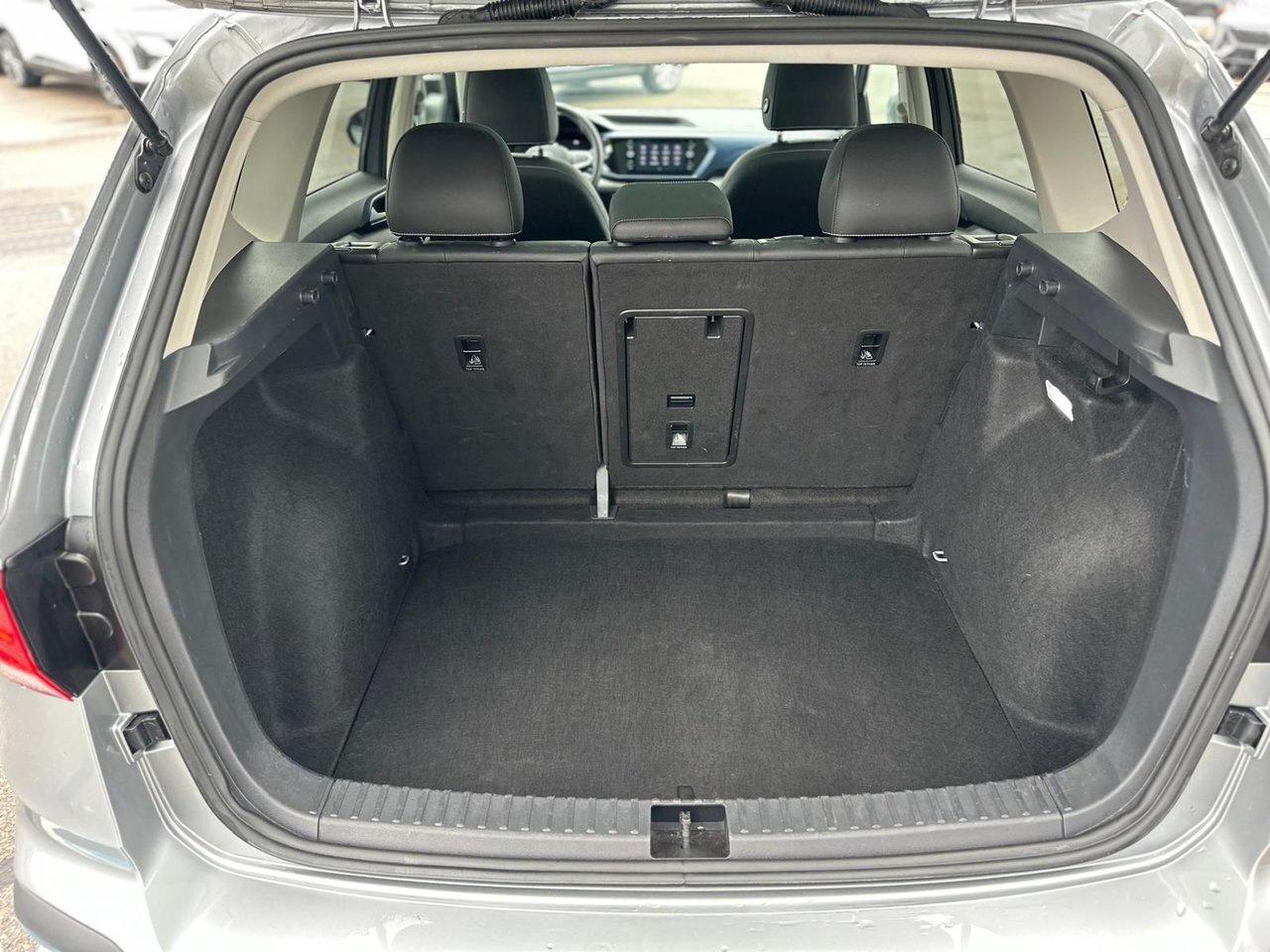 2024 Volkswagen Taos Comfortline Panoramic Sunroof Adaptive Cruise Remo Photo