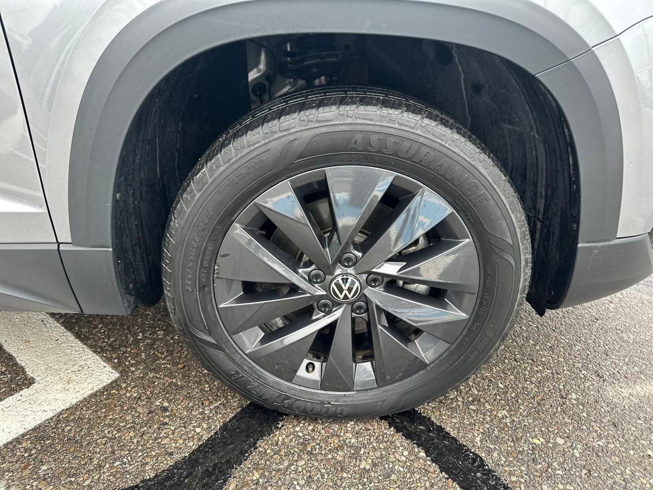 2024 Volkswagen Taos Comfortline Panoramic Sunroof Adaptive Cruise Remo Photo