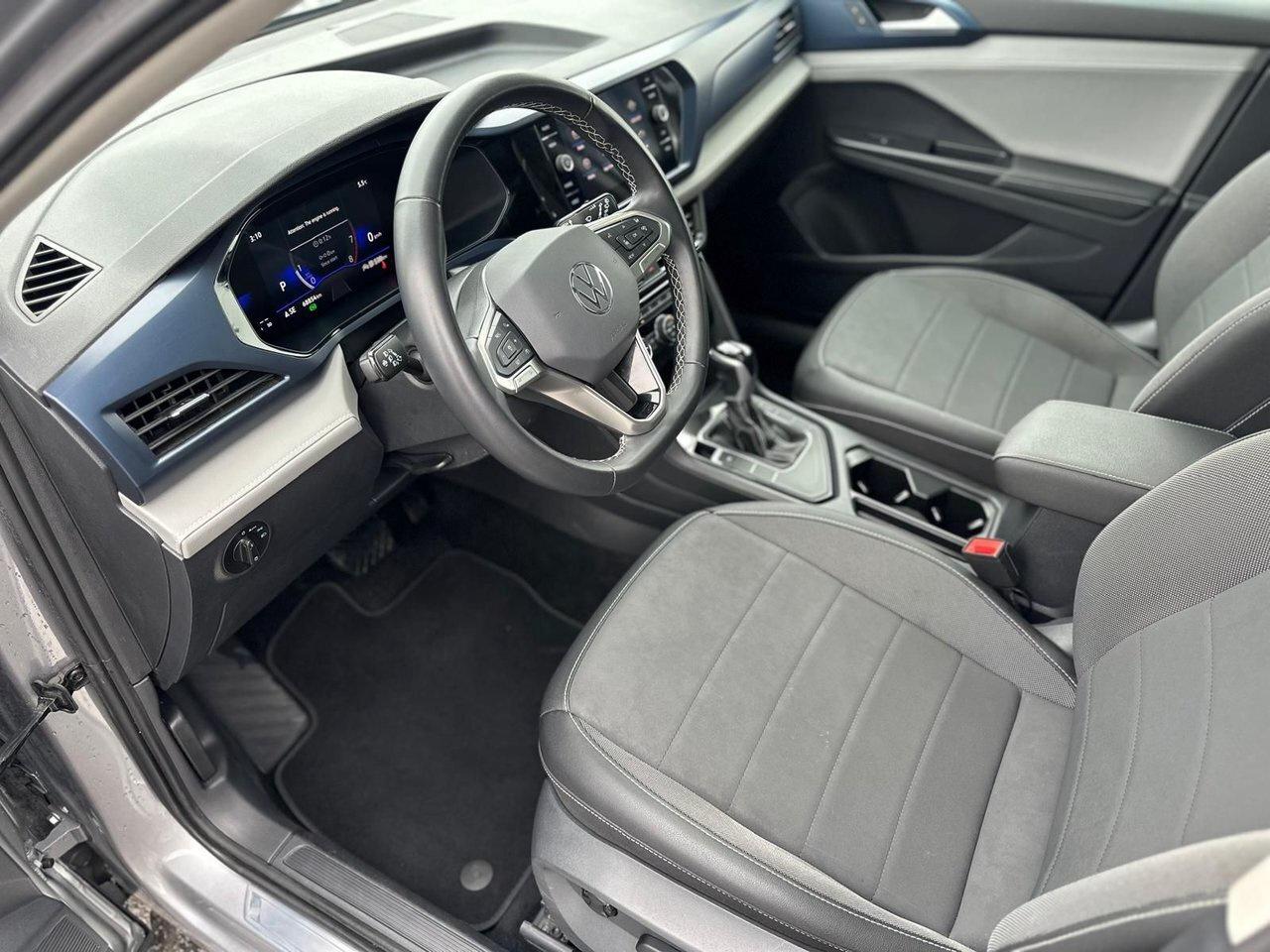 2024 Volkswagen Taos Comfortline Panoramic Sunroof Adaptive Cruise Remo Photo