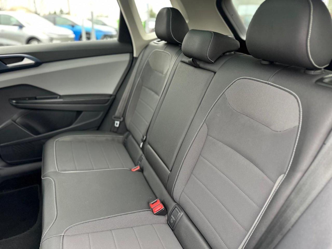 2024 Volkswagen Taos Comfortline Panoramic Sunroof Adaptive Cruise Remo Photo