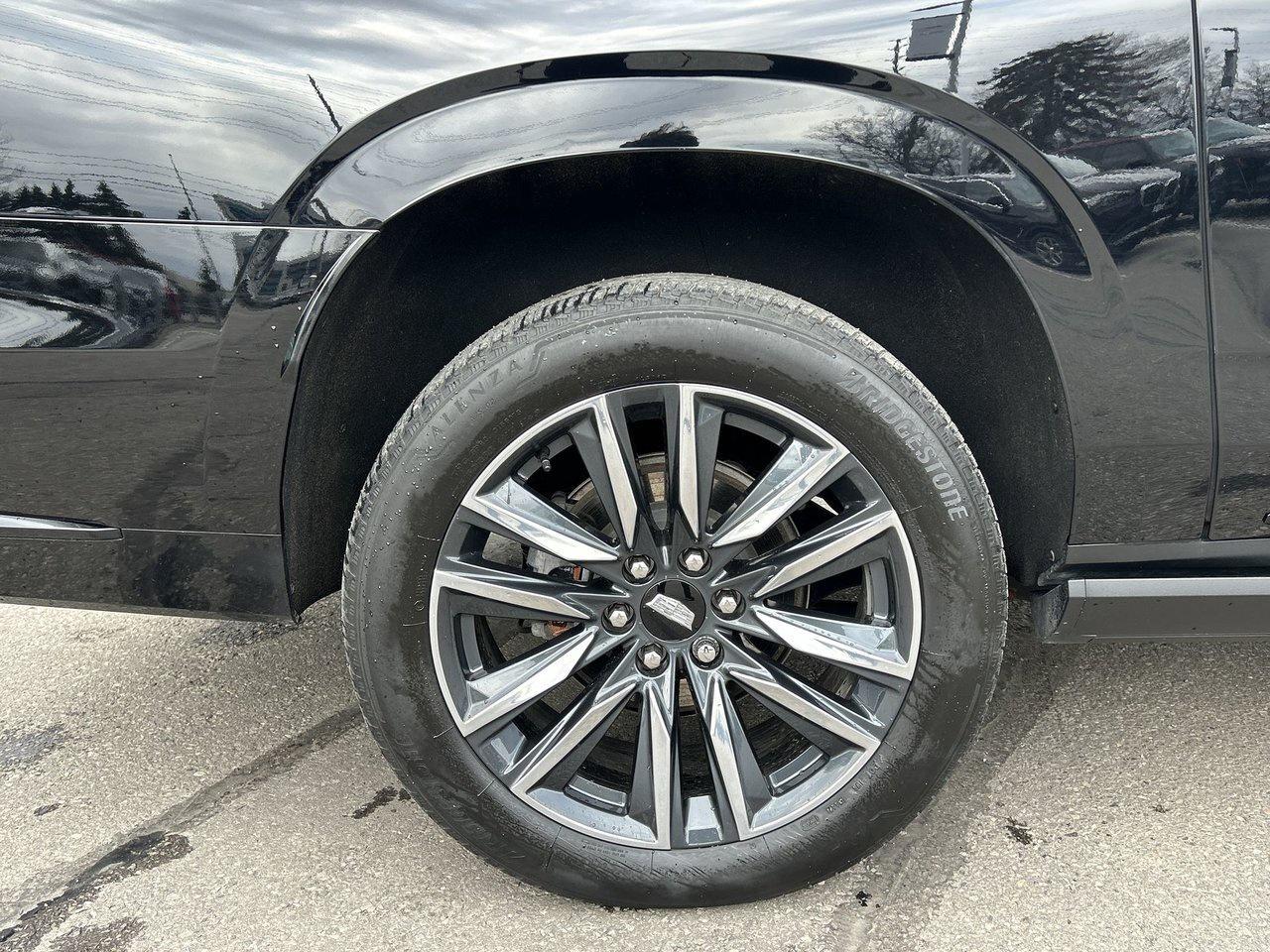 2023 Cadillac Escalade ESV Sport Super Cruise Air Suspension Power Steps AKG Photo