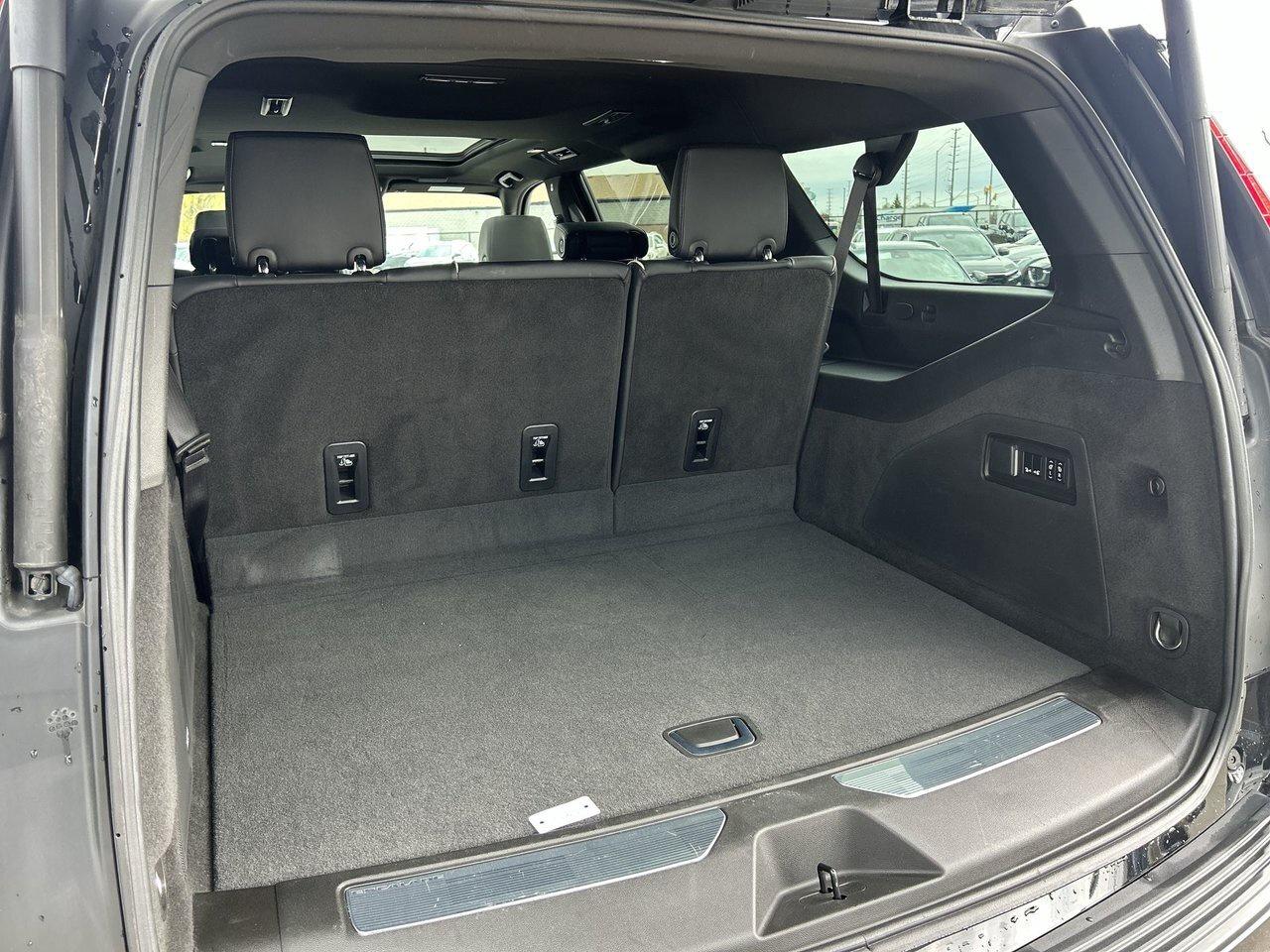 2023 Cadillac Escalade ESV Sport Super Cruise Air Suspension Power Steps AKG Photo
