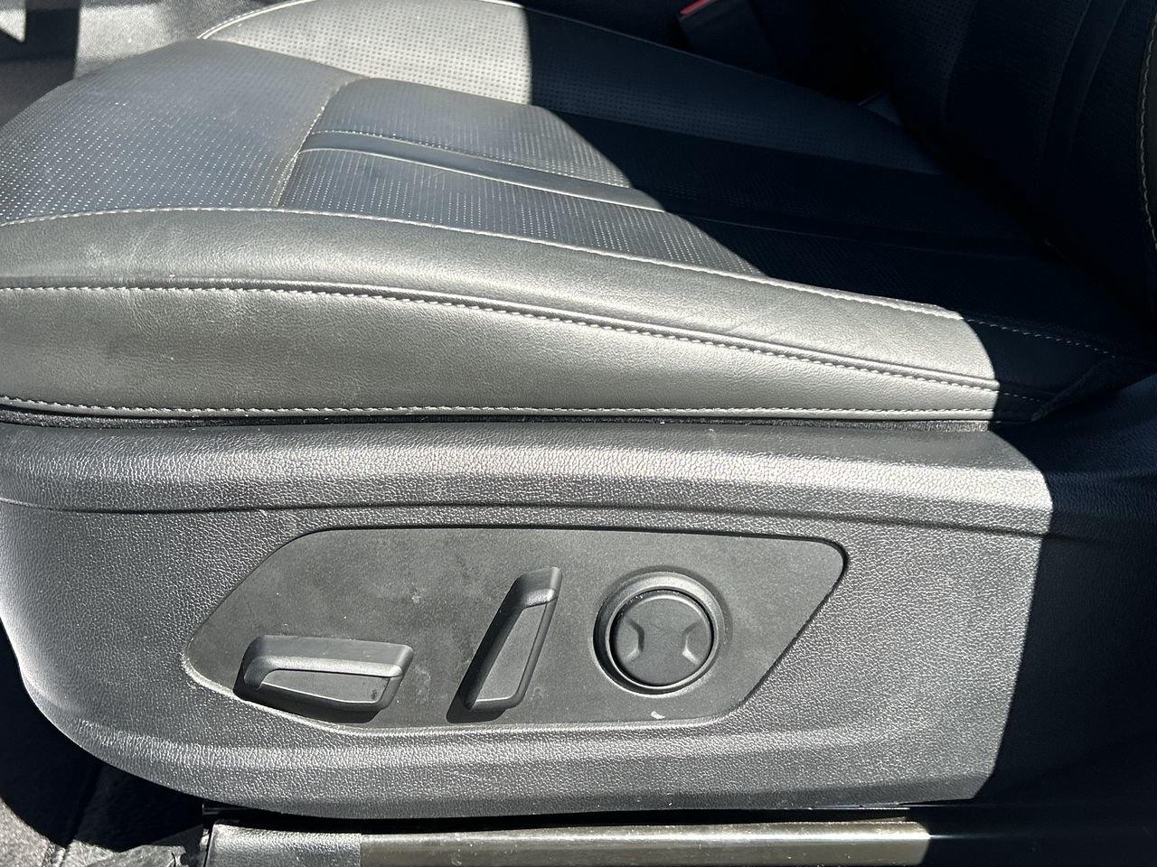 2025 Kia Sorento EX AWD 6 Lthr Seats   Power Tailgate   CPO Availab Photo