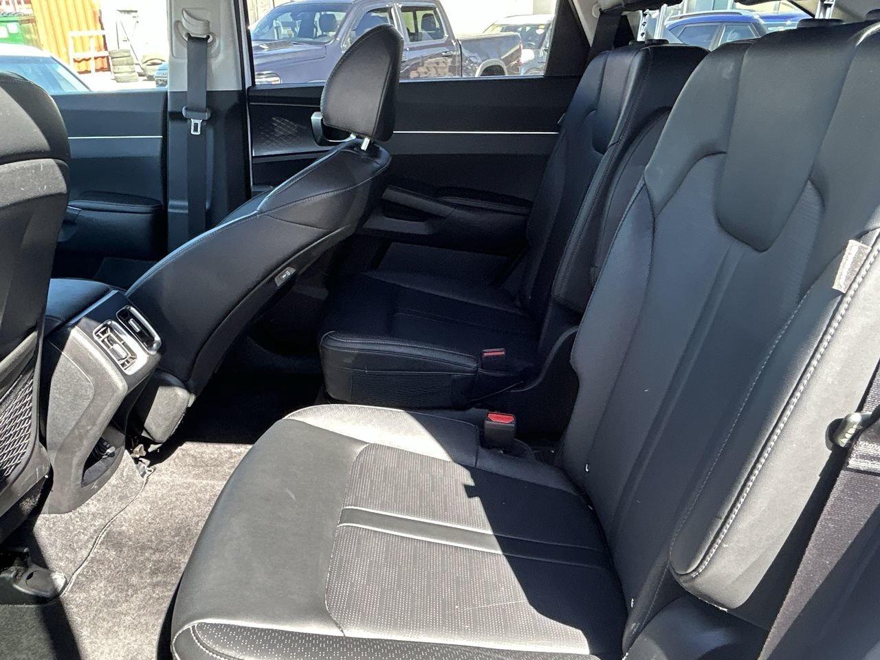 2025 Kia Sorento EX AWD 6 Lthr Seats   Power Tailgate   CPO Availab Photo
