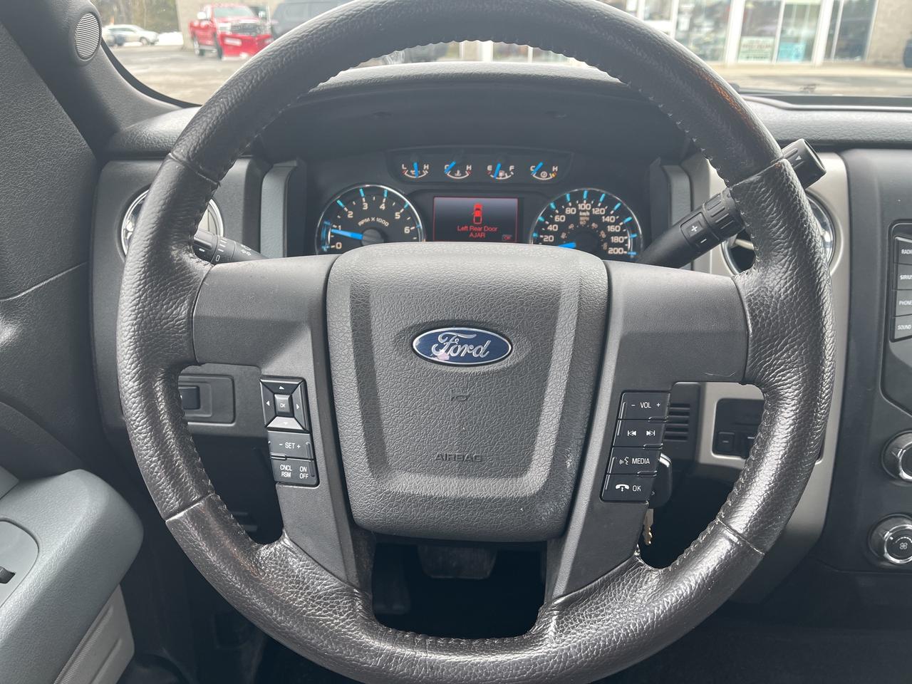 2014 Ford F-150 XLT - Trailer Brake - Handsfree Photo