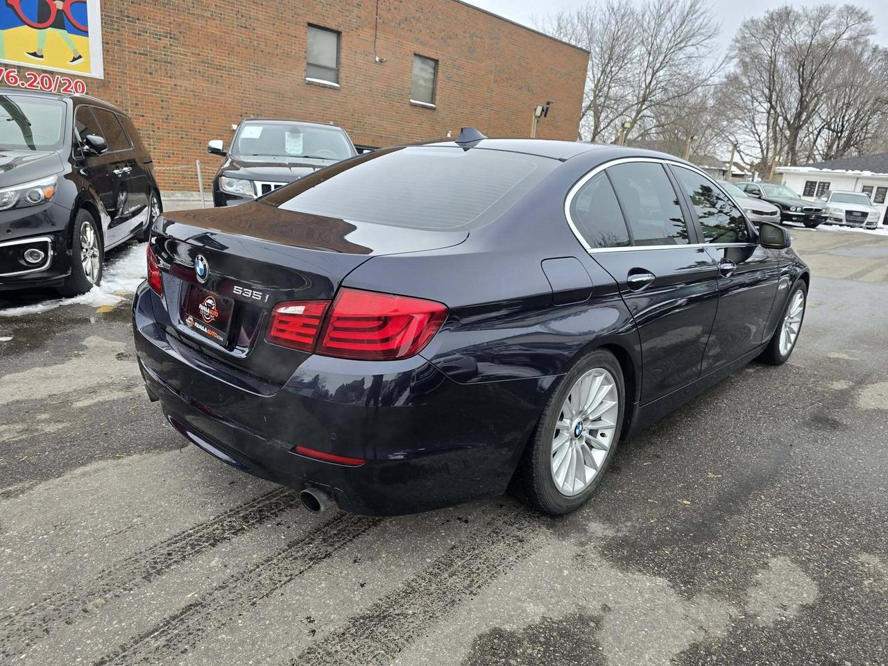 2013 BMW 5 Series 4dr Sdn 535i xDrive AWD Photo
