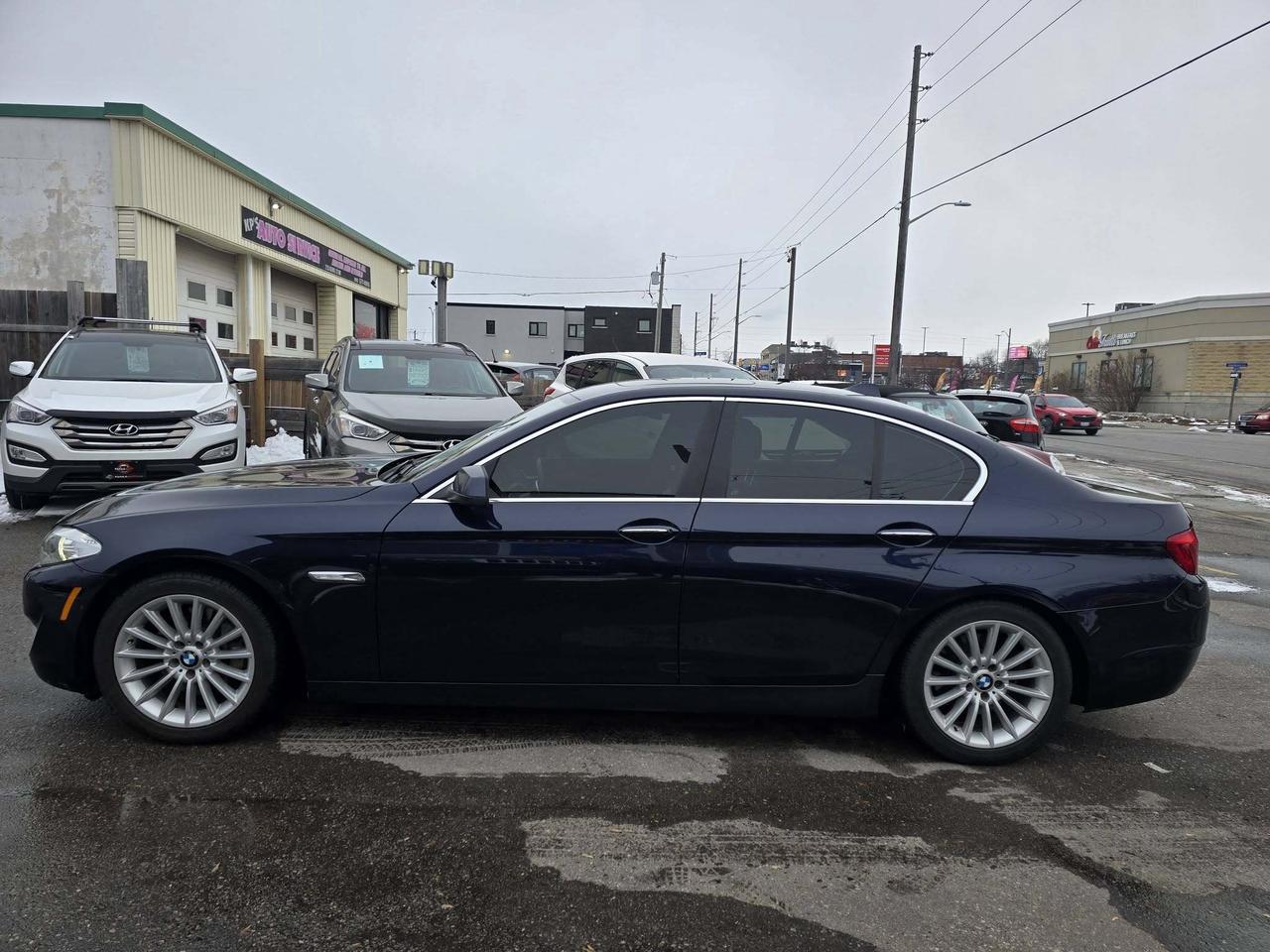 2013 BMW 5 Series 4dr Sdn 535i xDrive AWD Photo