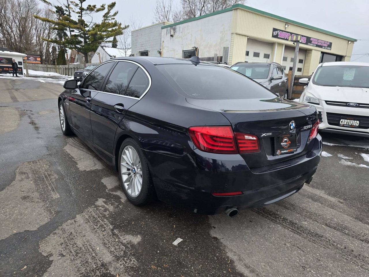 2013 BMW 5 Series 4dr Sdn 535i xDrive AWD Photo