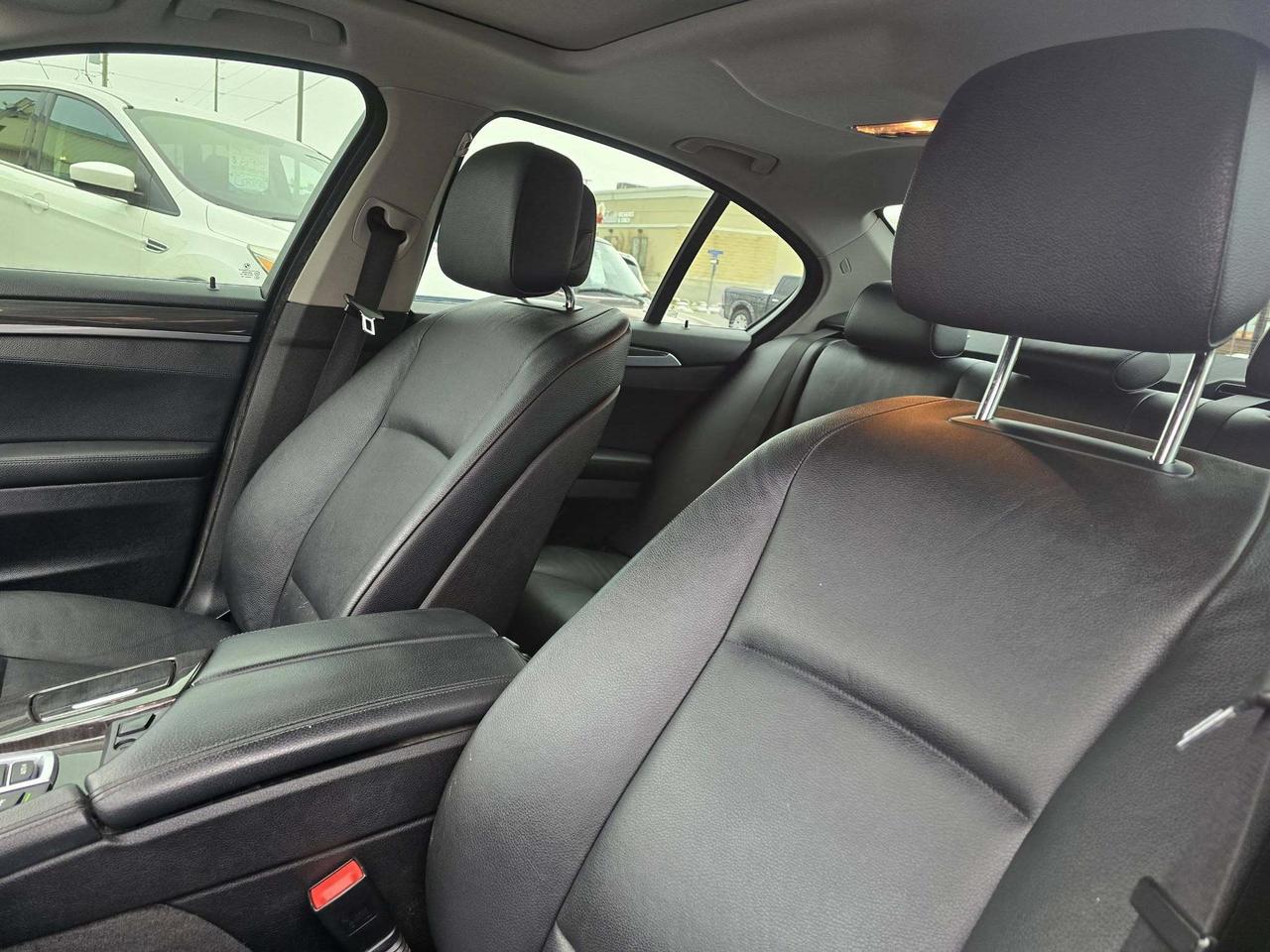 2013 BMW 5 Series 4dr Sdn 535i xDrive AWD Photo