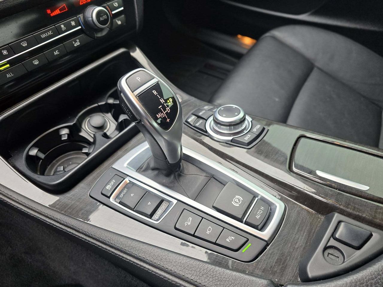 2013 BMW 5 Series 4dr Sdn 535i xDrive AWD Photo