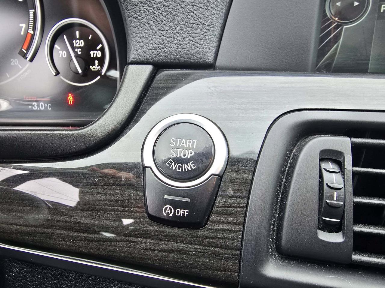 2013 BMW 5 Series 4dr Sdn 535i xDrive AWD Photo