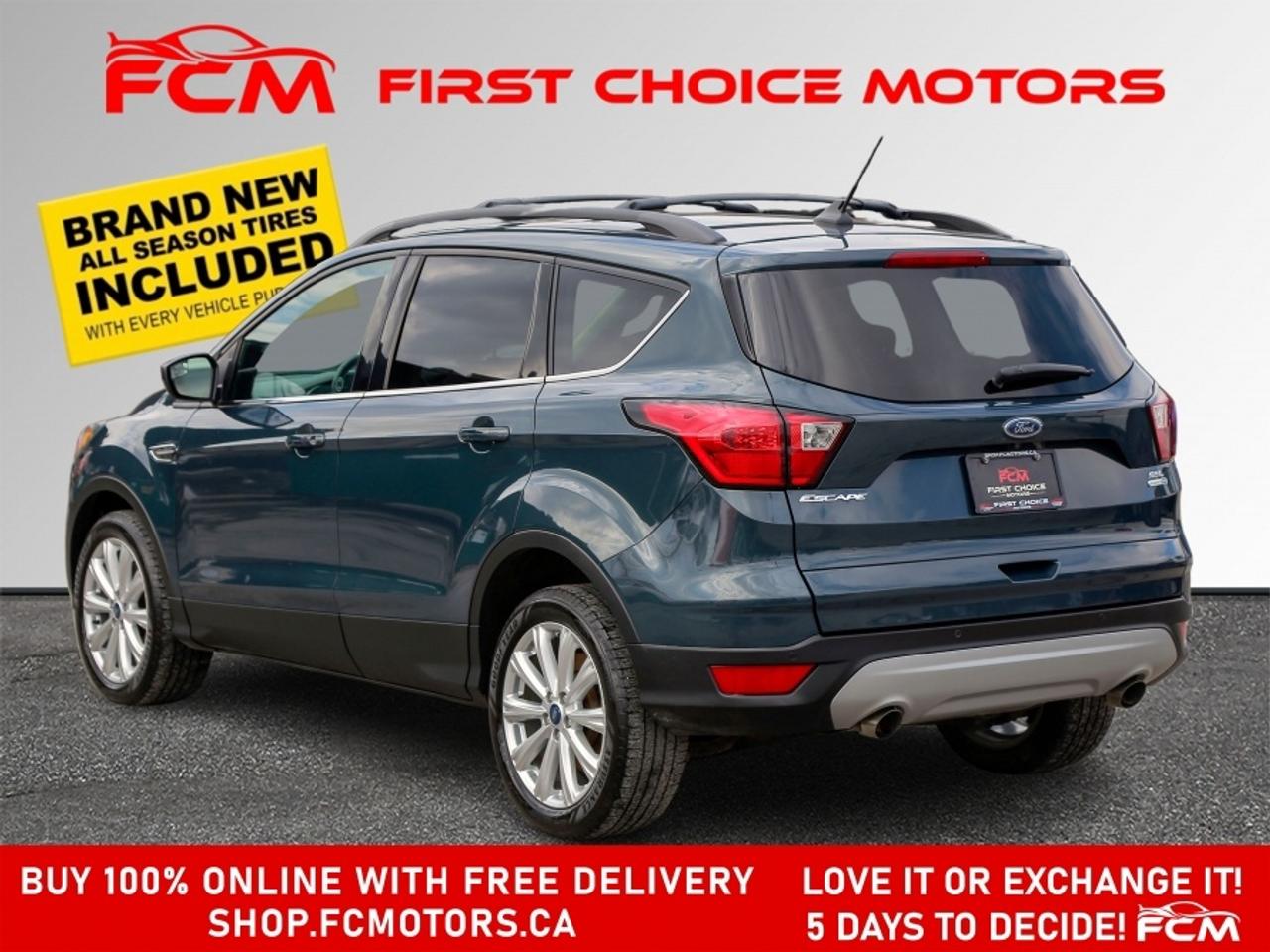 2019 Ford Escape SEL 4WD Photo4