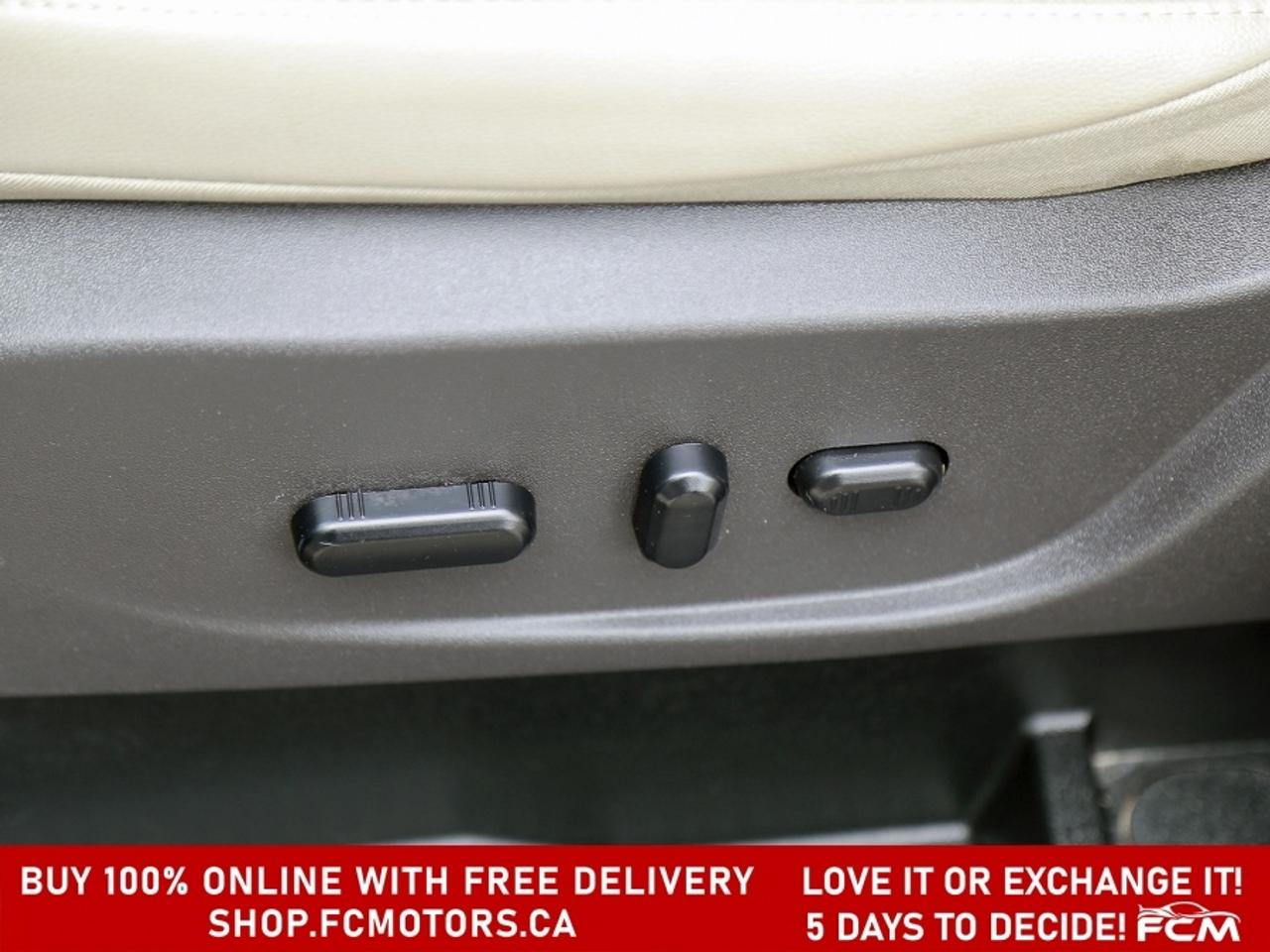 2019 Ford Escape SEL 4WD Photo